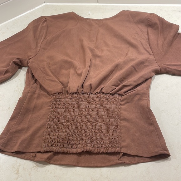 Long-Sleeve Deep-V Top - Picture 8 of 10